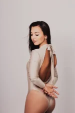 Body długi rękaw wiązane nude - obrazek 2